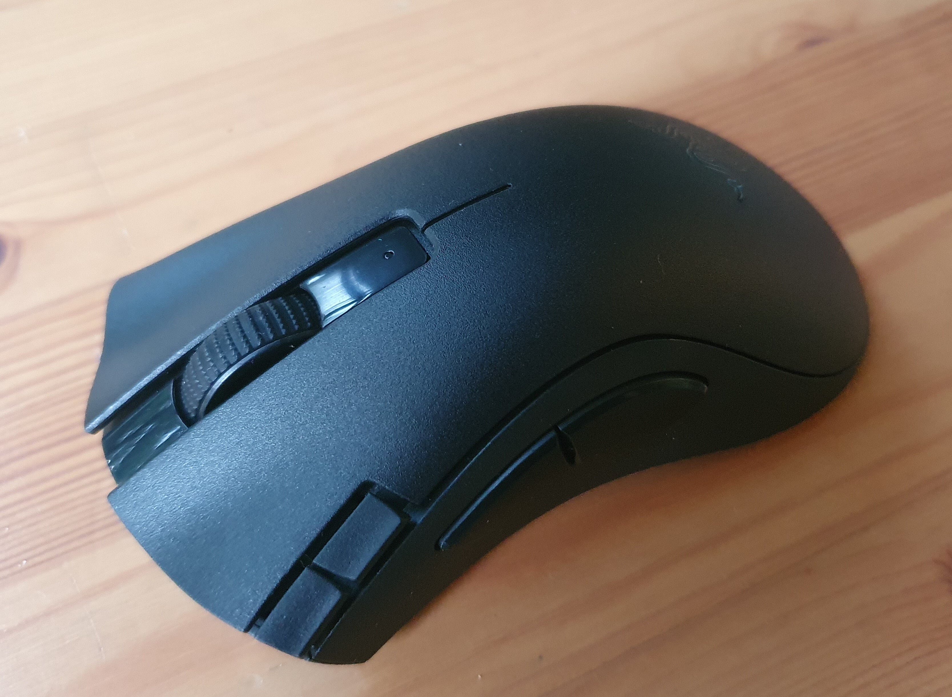 Razer DeathAdder V2 X Hyperspeed - Best dual-purpose budget mouse for gaming and productivity