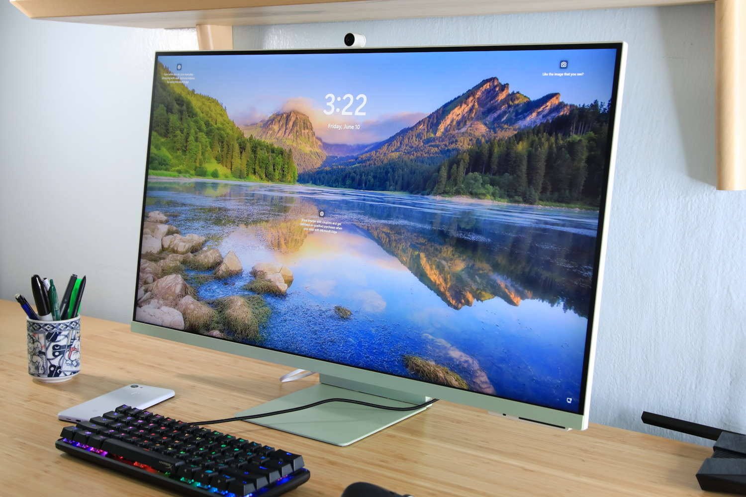 Samsung M8 Smart Monitor - Best 4K monitor for entertainment